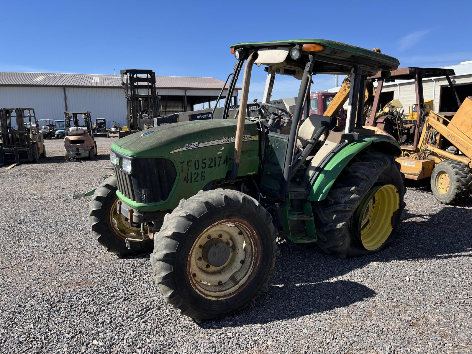 ./imagenes/INVOICE/2019/17964/JOHN DEERE 5525 (4).JPG